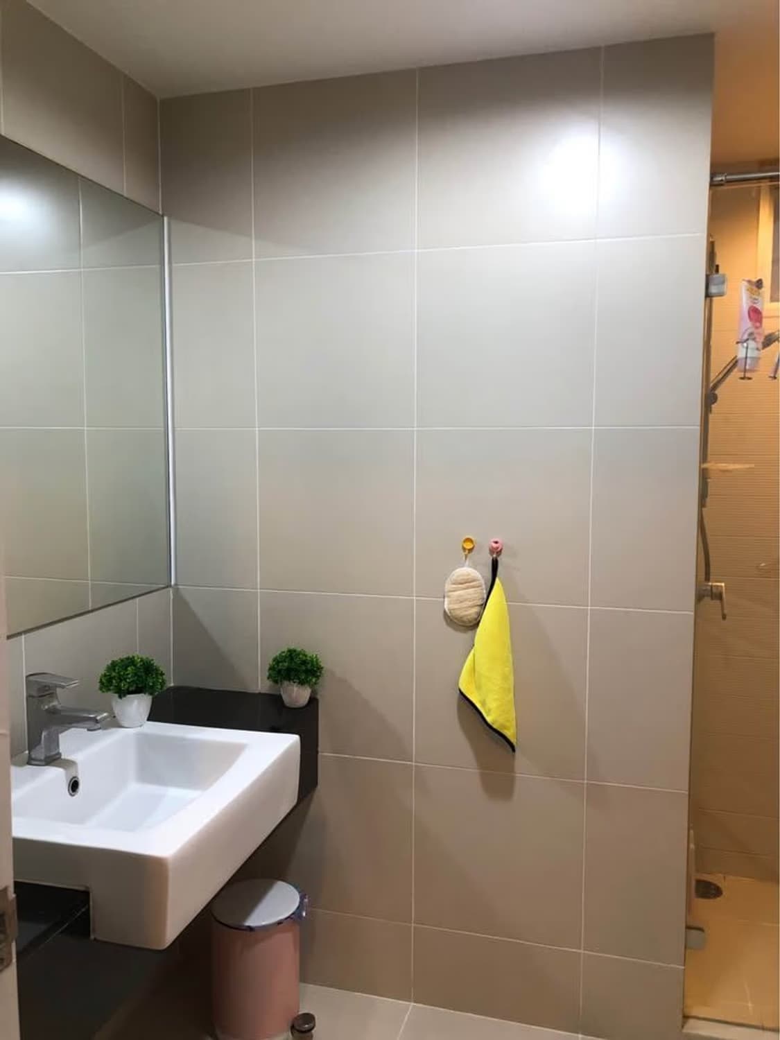 3 ห้องนอน คอนโด สำหรับ ขาย ใน Huai Khwang - Image 4