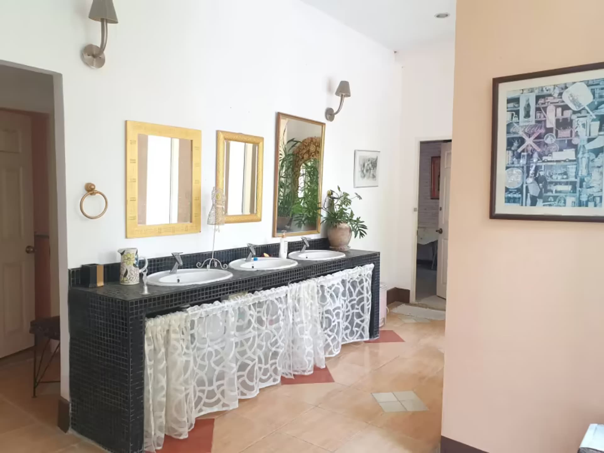 2 Bedroom House - Image 8