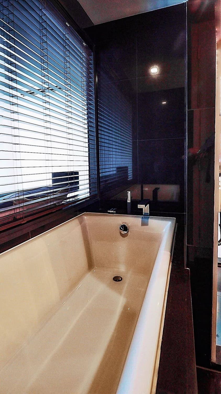 1 Bed Condo for Rent and Sale in Khlong Toei - Image 15