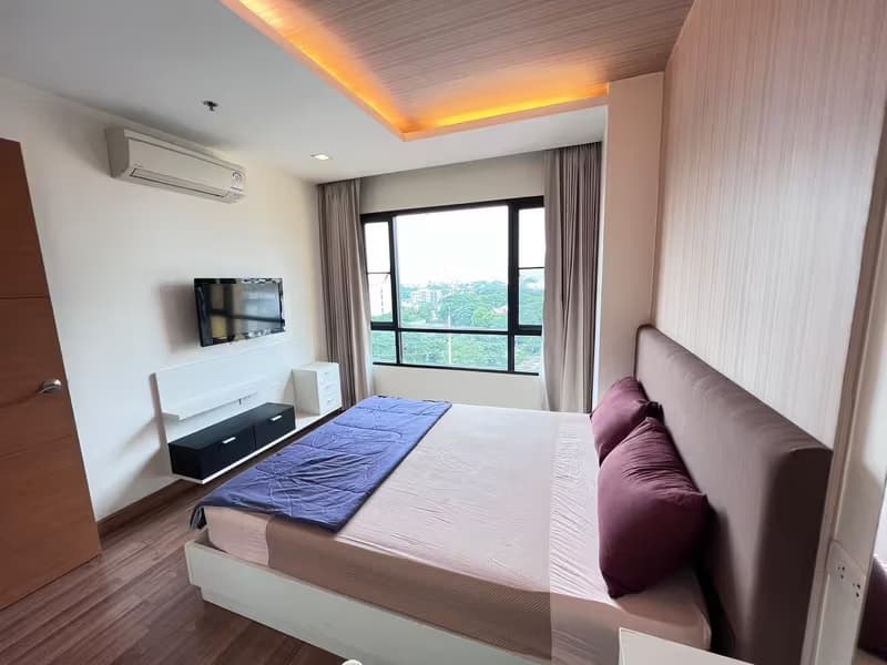 1 Bedroom Condo