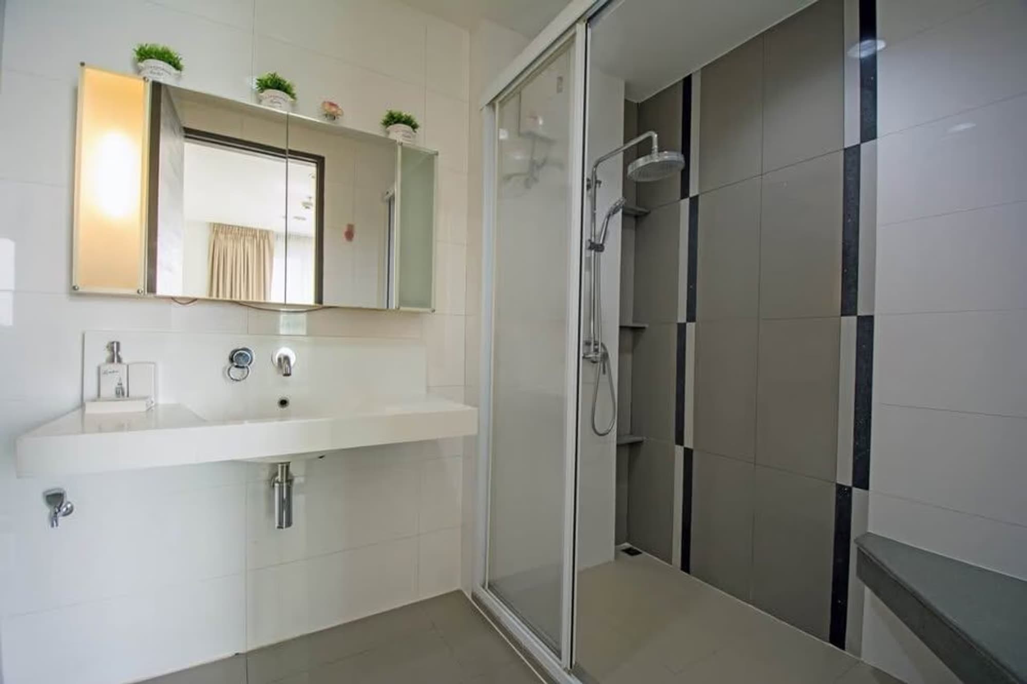 1 ห้องนอน คอนโด สำหรับ จำหน่าย ใน Huai Khwang - Image 8