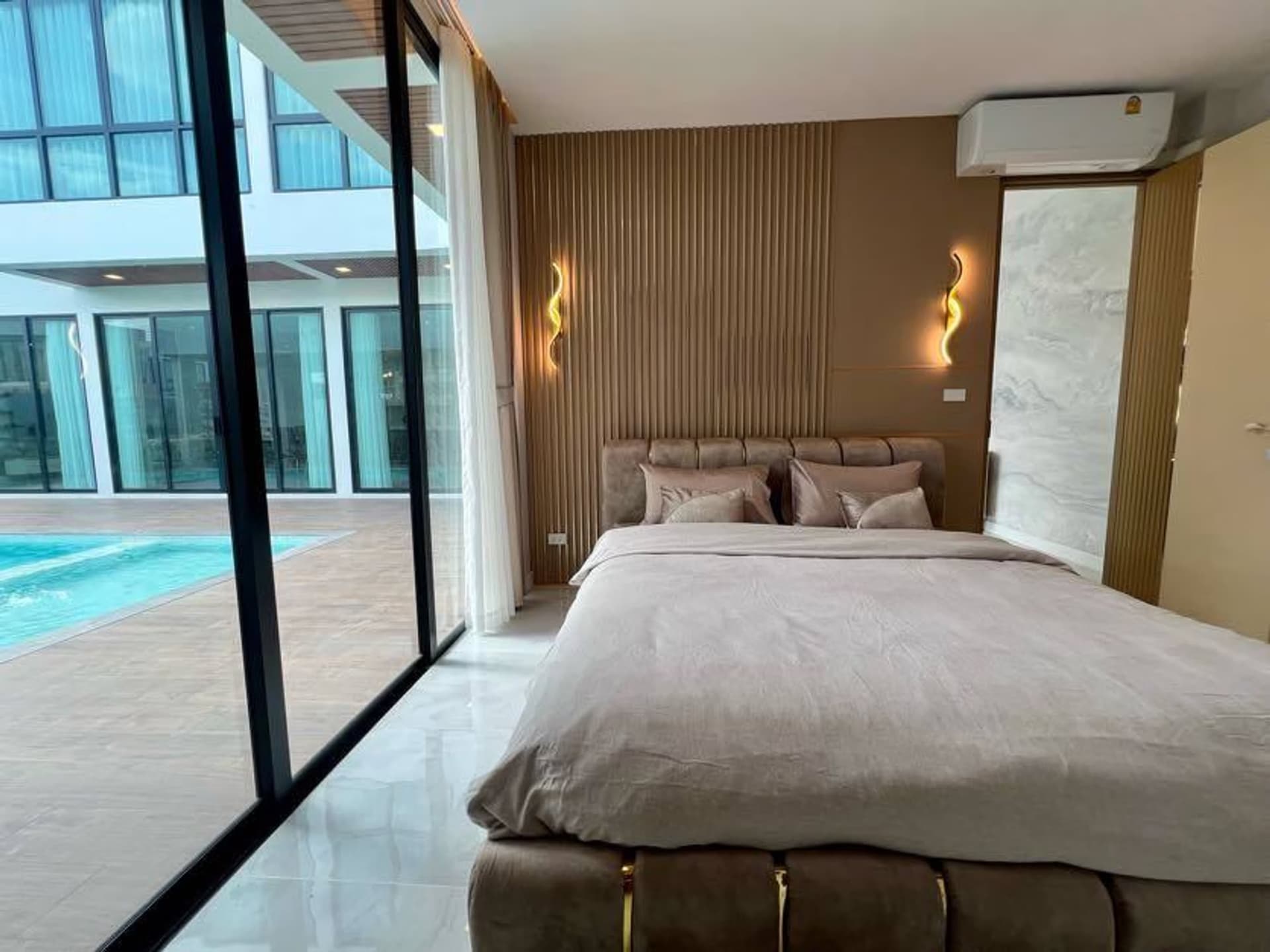 7 Bed House for Rent and Sale in Mueang Chiang Mai District - Image 24