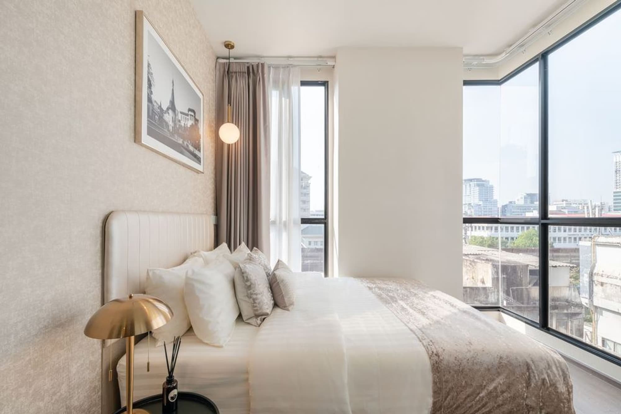 2 Bed Condo for Rent in Ratchathewi - Image 3