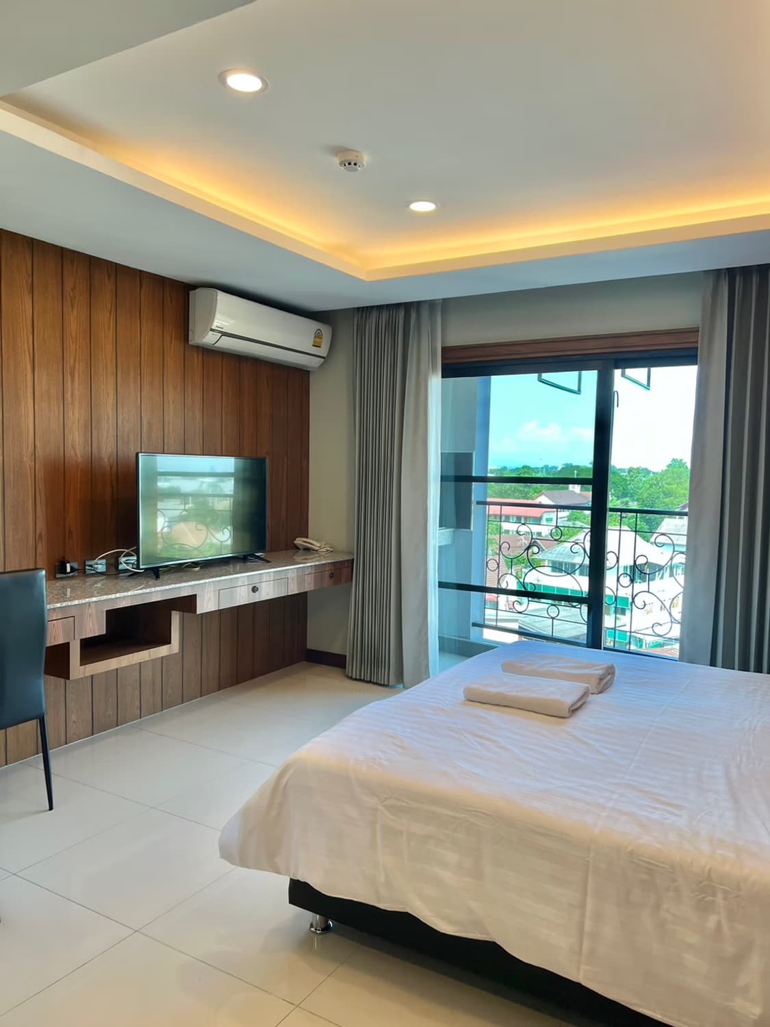 2 Bed Condo for Rent in Mueang Chiang Mai - Image 3