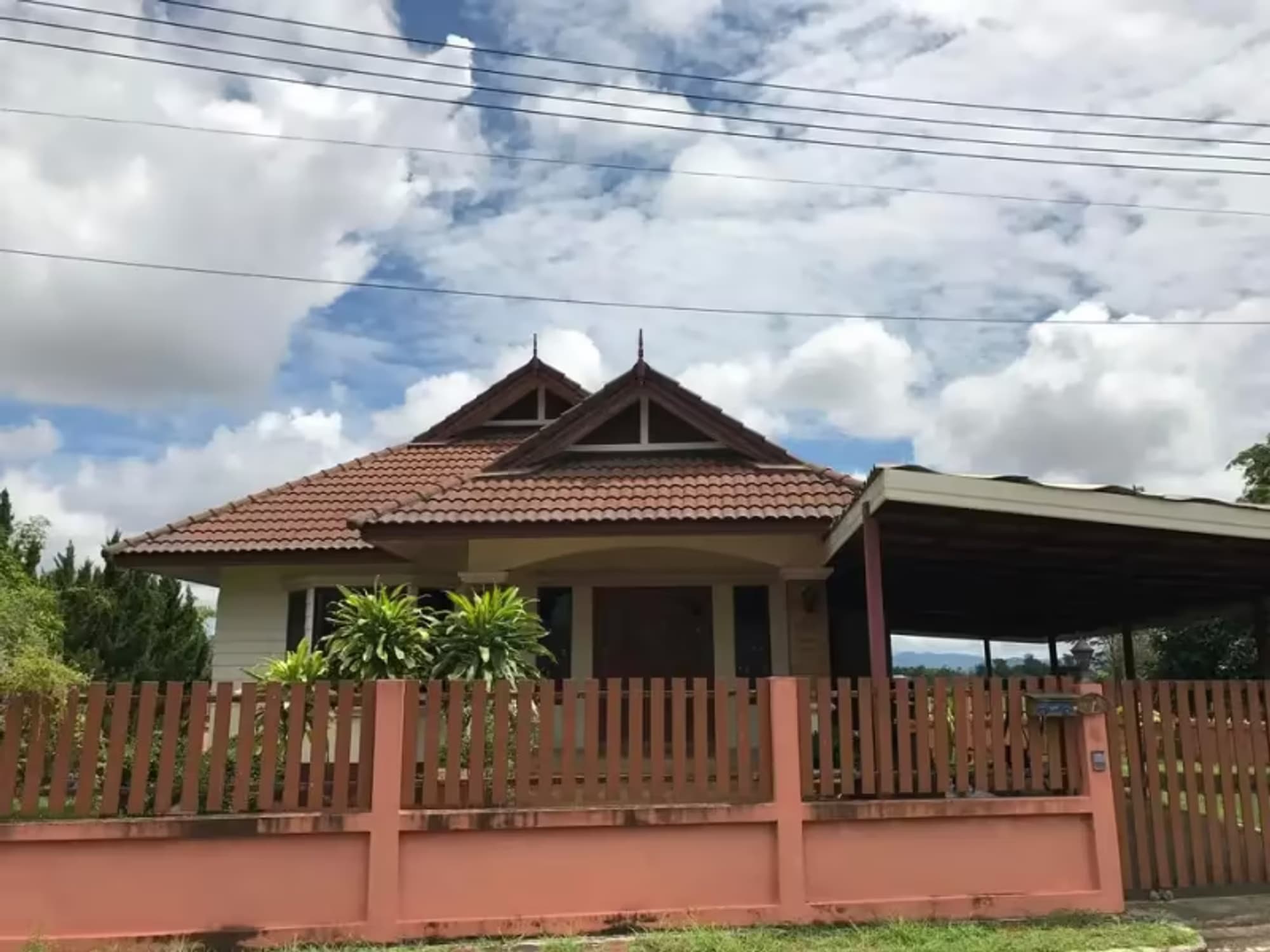 2 Bedroom House - Image 3
