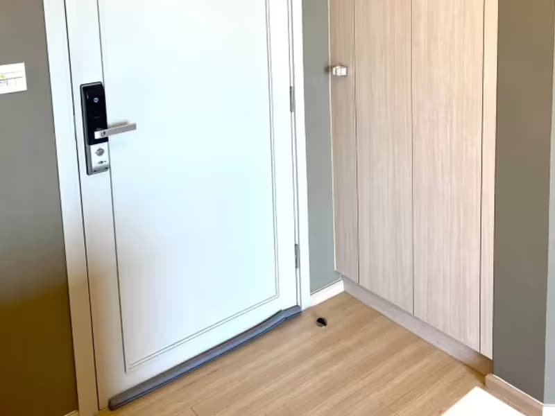 1 Bedroom Condo