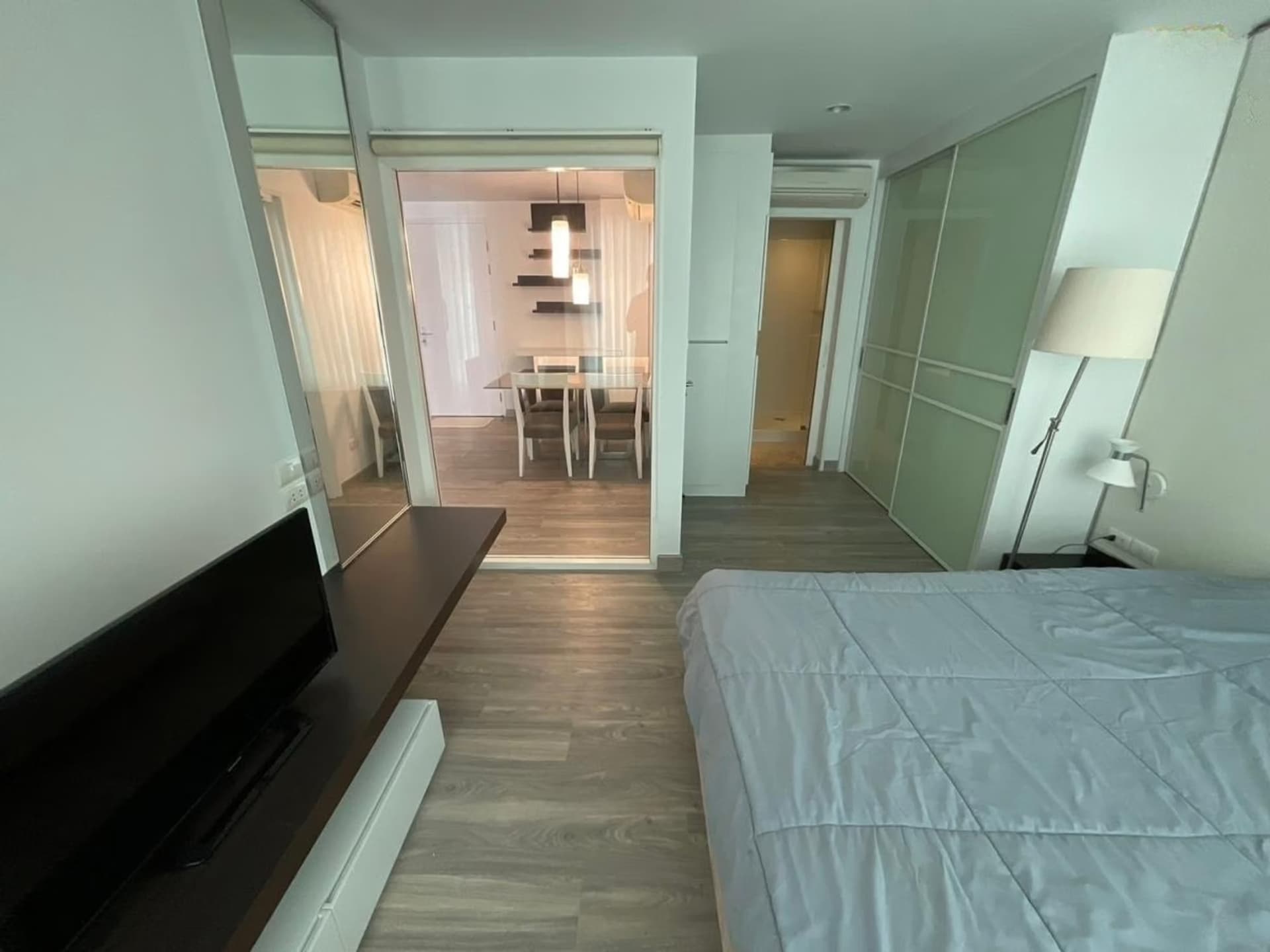 1 Bed Condo for Sale in Thon Buri - Image 4