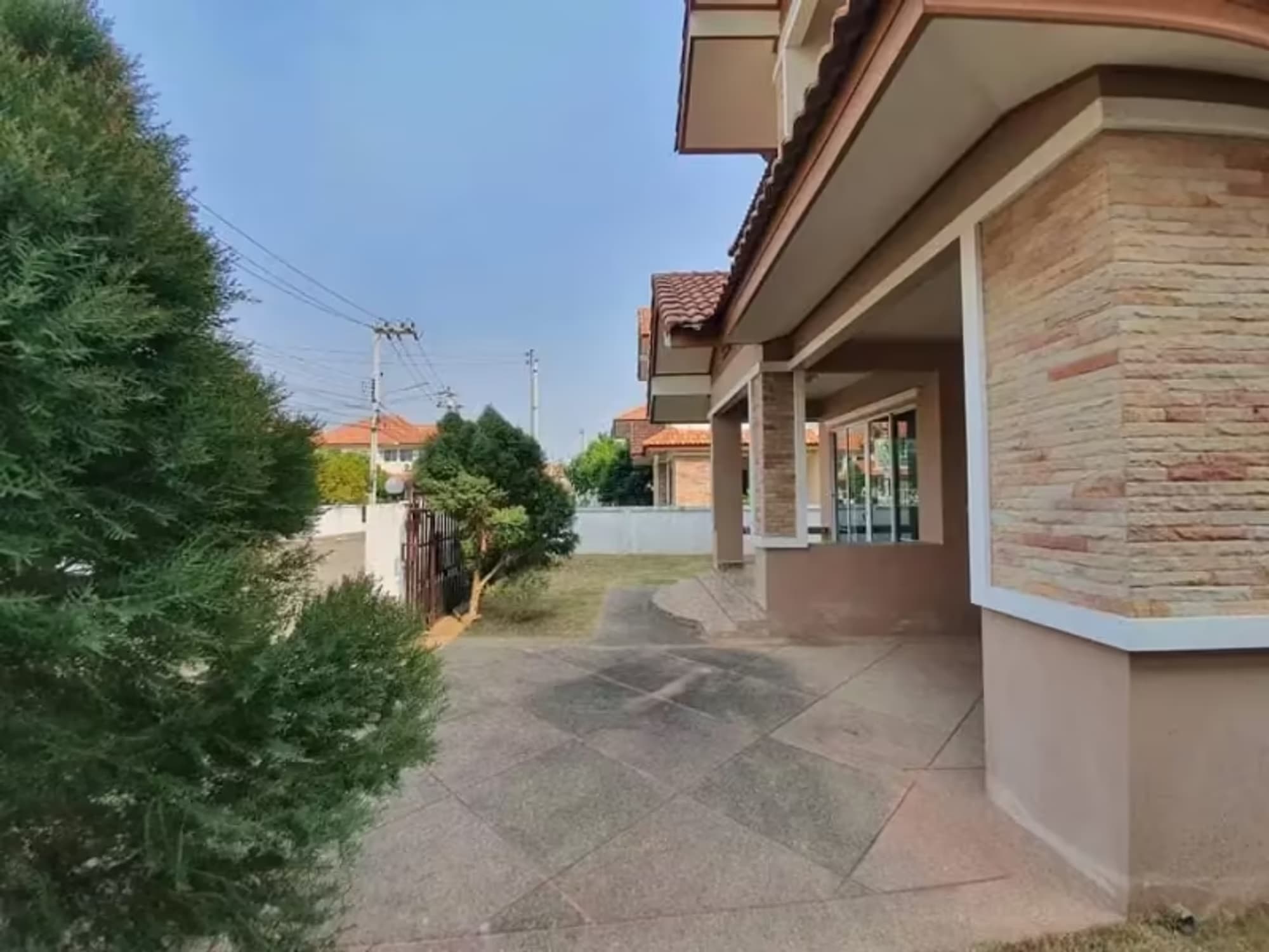 3 Bedroom House - Image 6