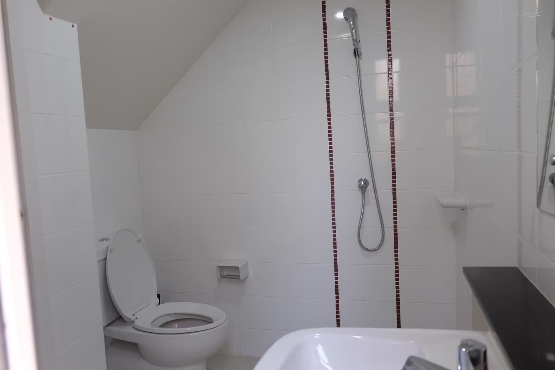 3 Bed House for Rent in Bang Phli - Image 8