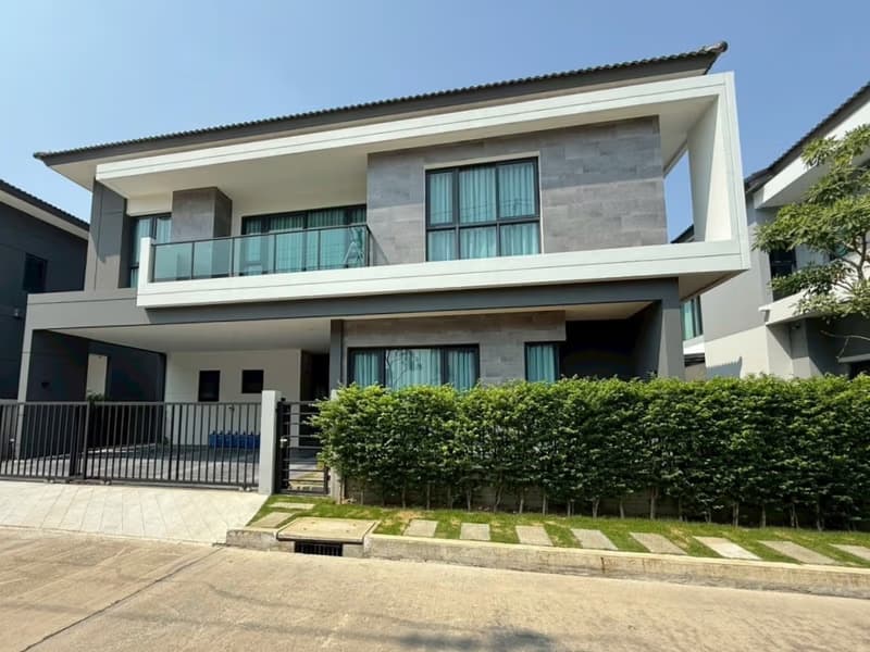 4 Bed House for Rent in Bang Phli