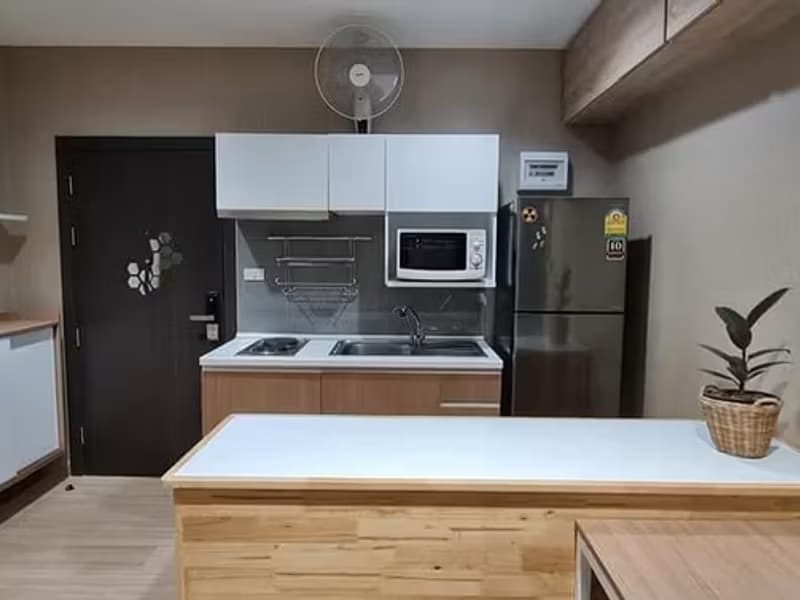1 Bedroom Condo
