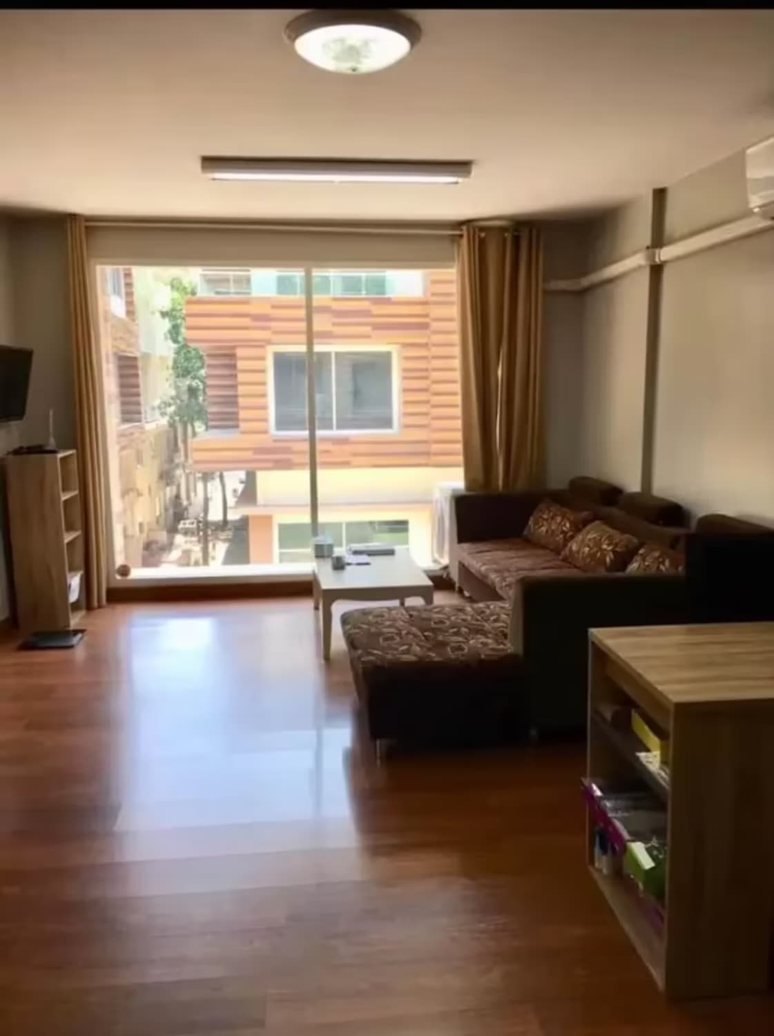 5 Bedroom House - Image 5