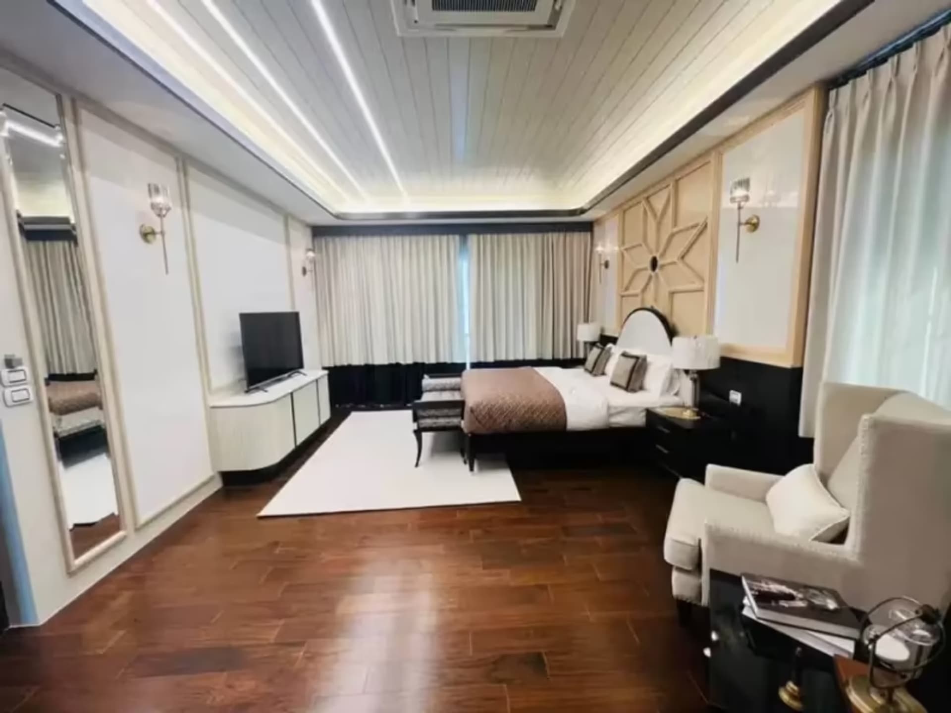 4 Bedroom House - Image 7