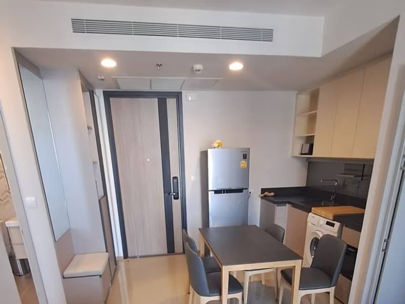 2 Bed Condo for Rent in Khlong Toei