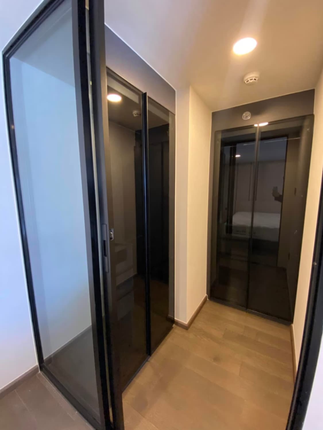 2 Bed Condo for Rent in Bang Rak - Image 8
