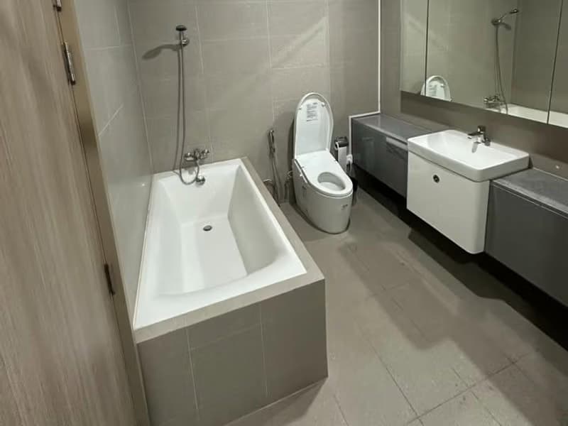2 Bed Condo for Rent and Sale in Pathum Wan