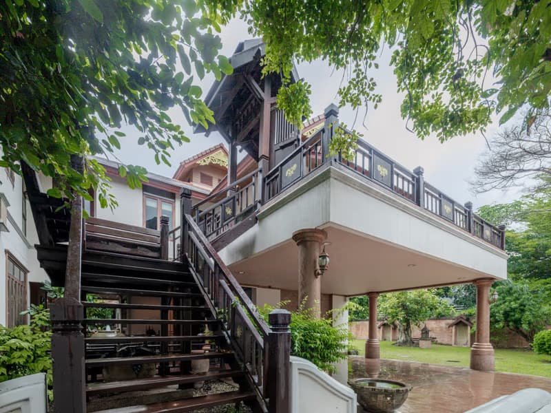 7 Bed House for Sale in Mueang Chiang Mai