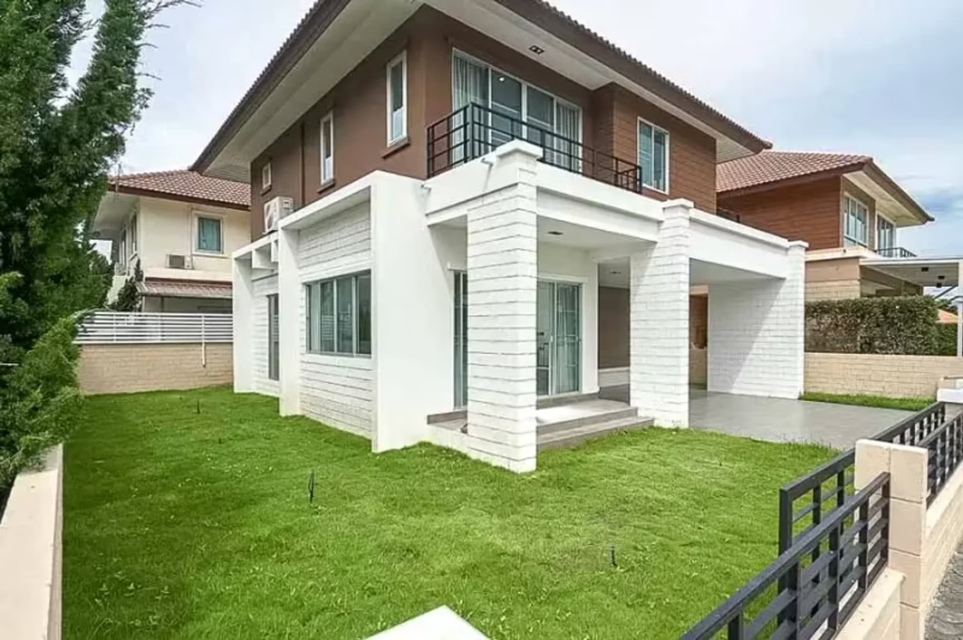 3 Bedroom House - Image 14
