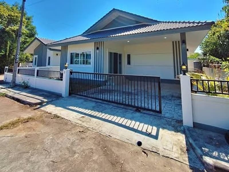 3 Bed House for Rent in Hang Dong District