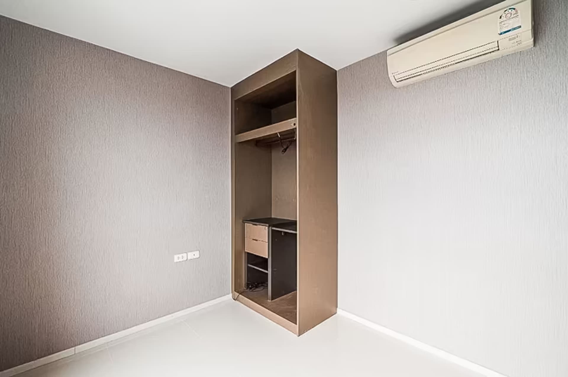 Condo for Sale at The Base Sukhumvit 77   - Image 7