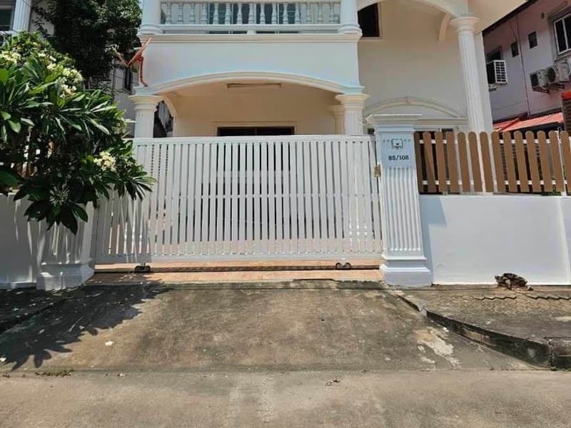 3 Bed House for Rent and Sale in San Sai