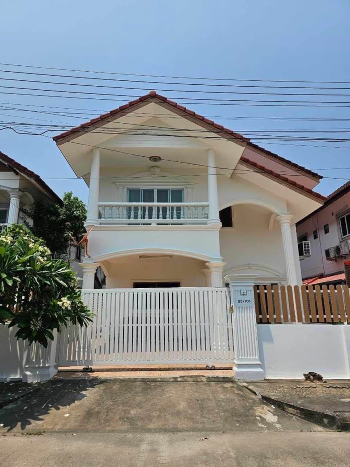 3 Bed House for Rent and Sale in San Sai - Image 1