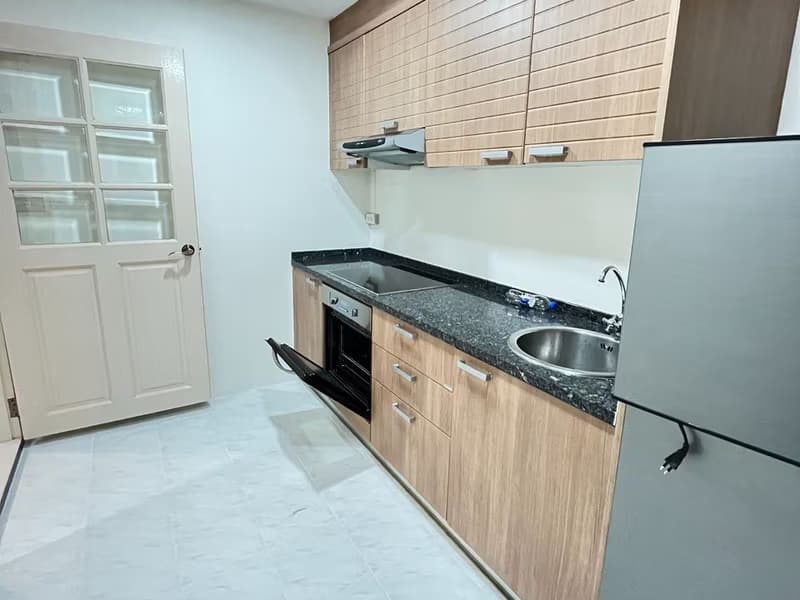 2 Bed Condo for Rent in Watthana