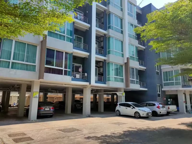 1 Bedroom Condo