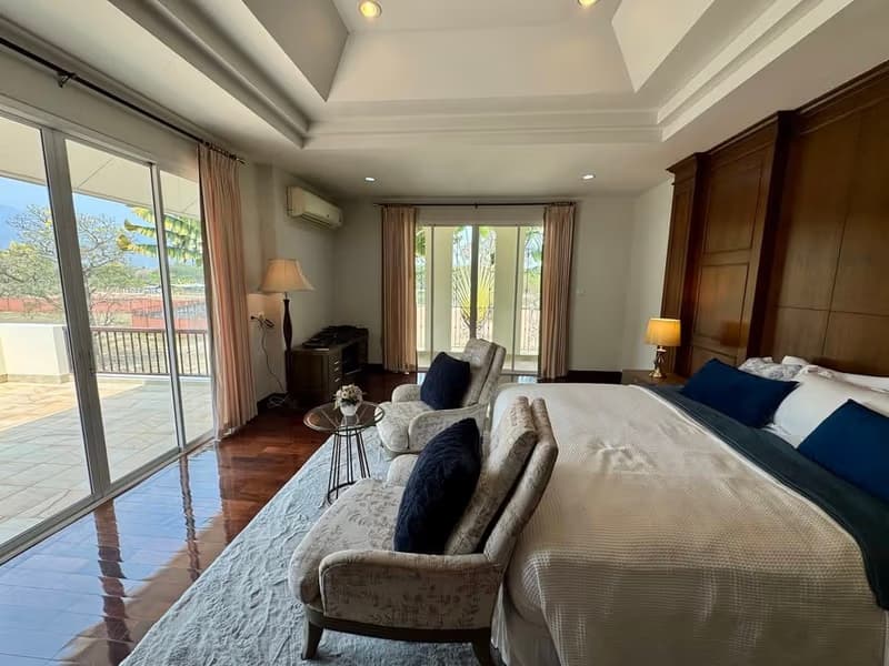4 Bed House for Rent in Hang Dong District