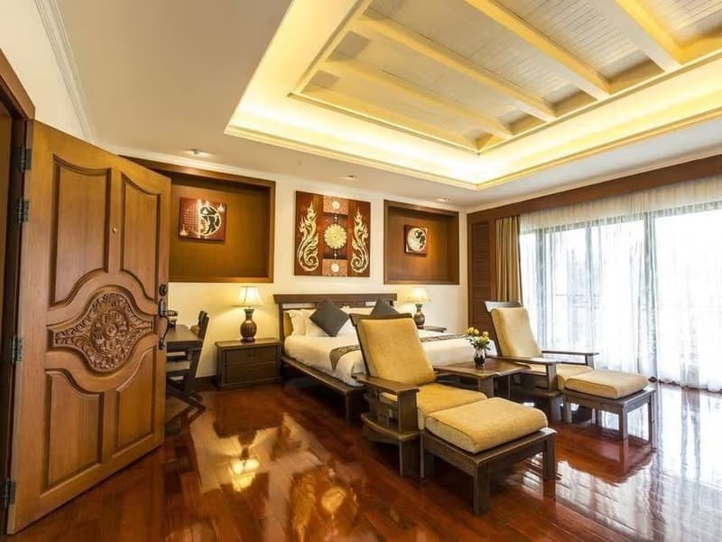 6 Bed House for Rent in Hang Dong District