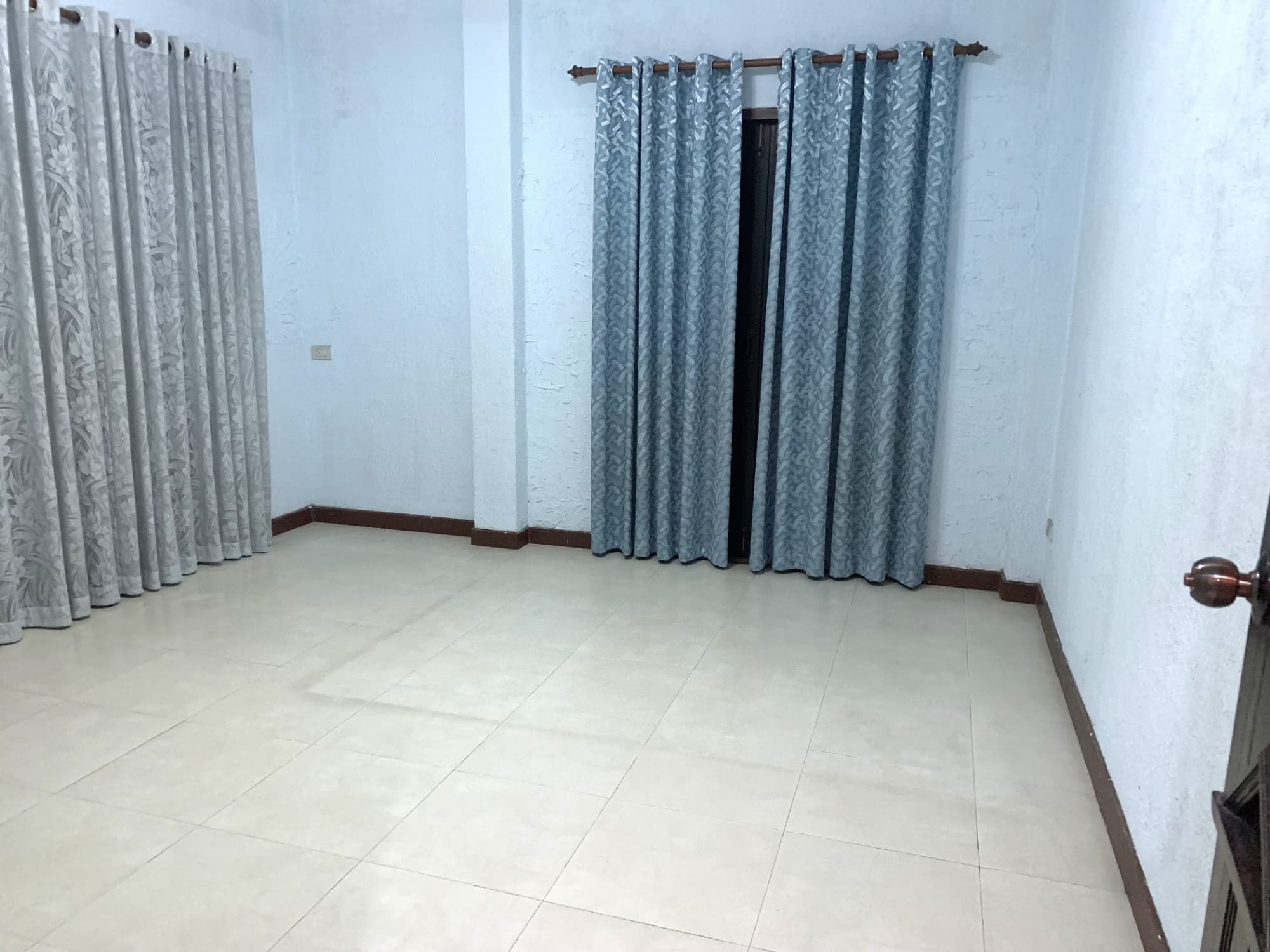 5 Bed House for Rent in Hang Dong District - Image 12