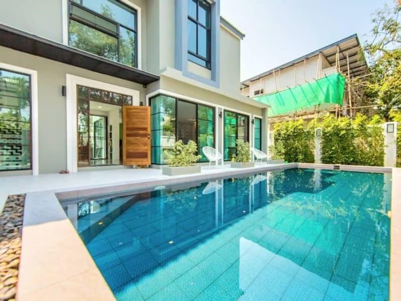 6 Bed House for Rent and Sale in Hang Dong District