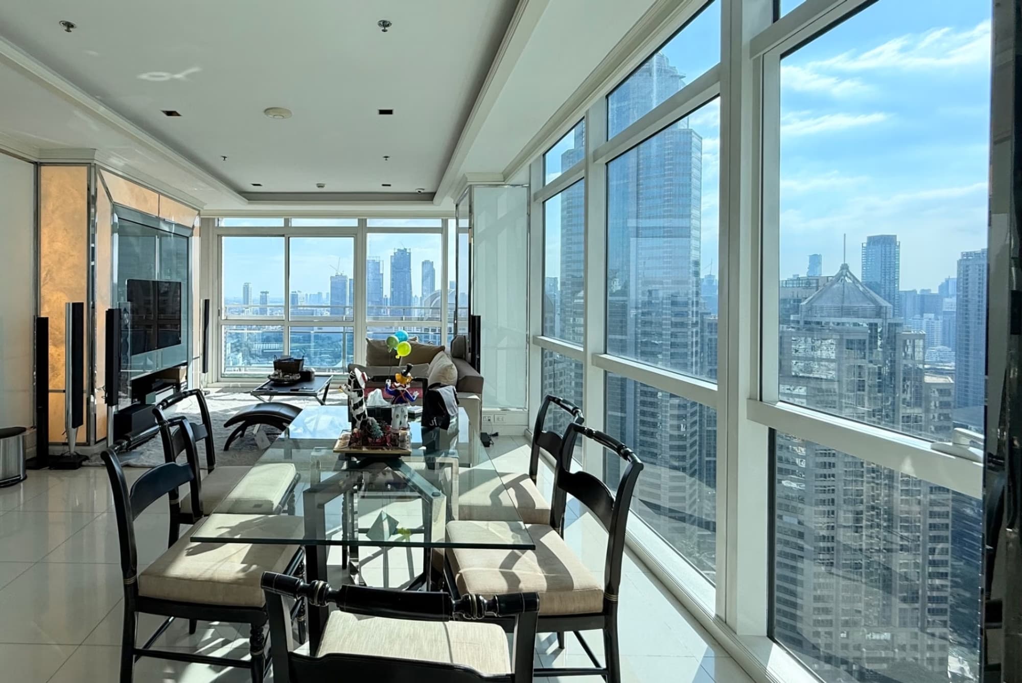 3 Bed Condo for Rent in Pathum Wan - Image 6