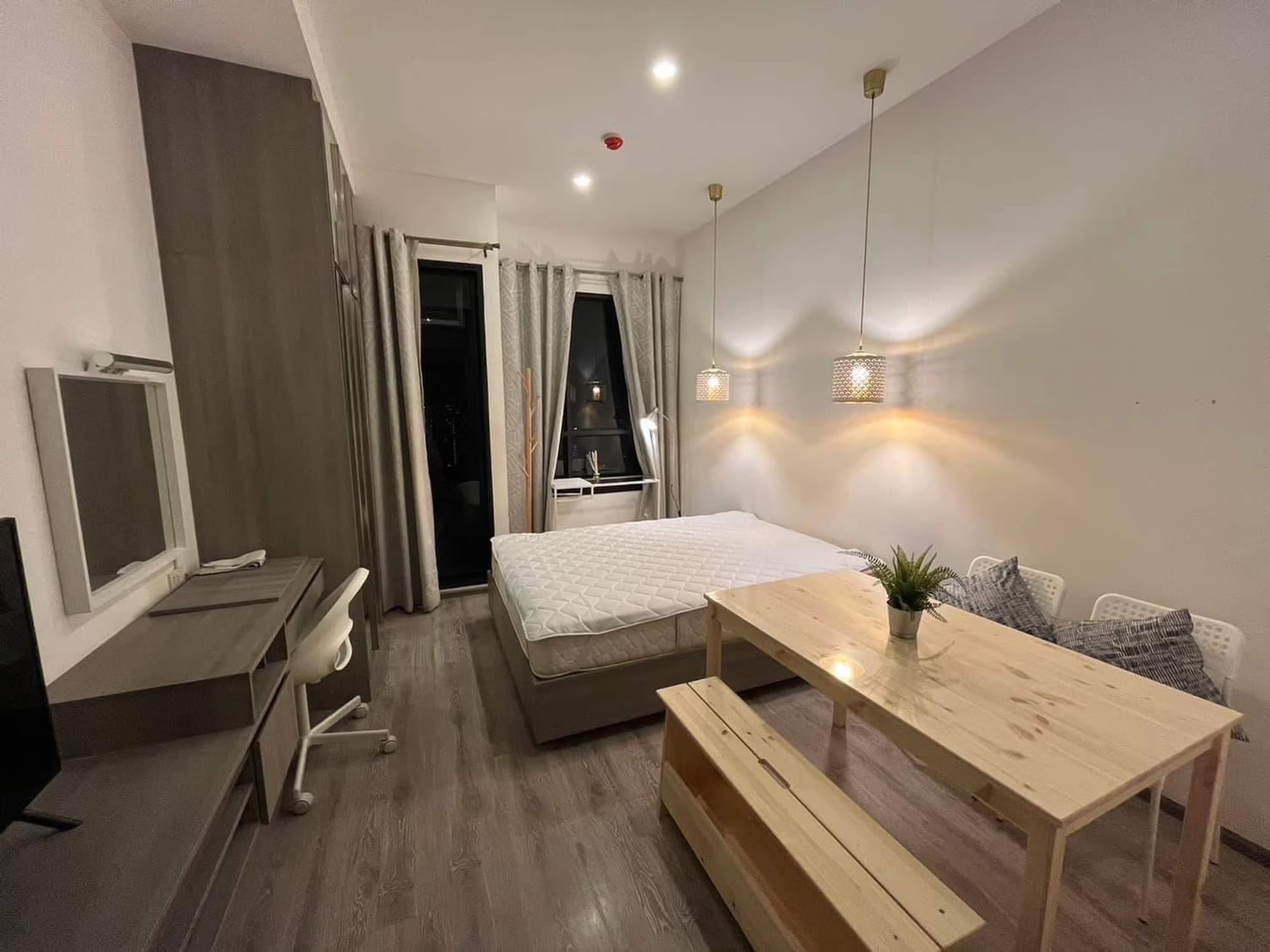 Studio Condo for Sale in Watthana - Image 1