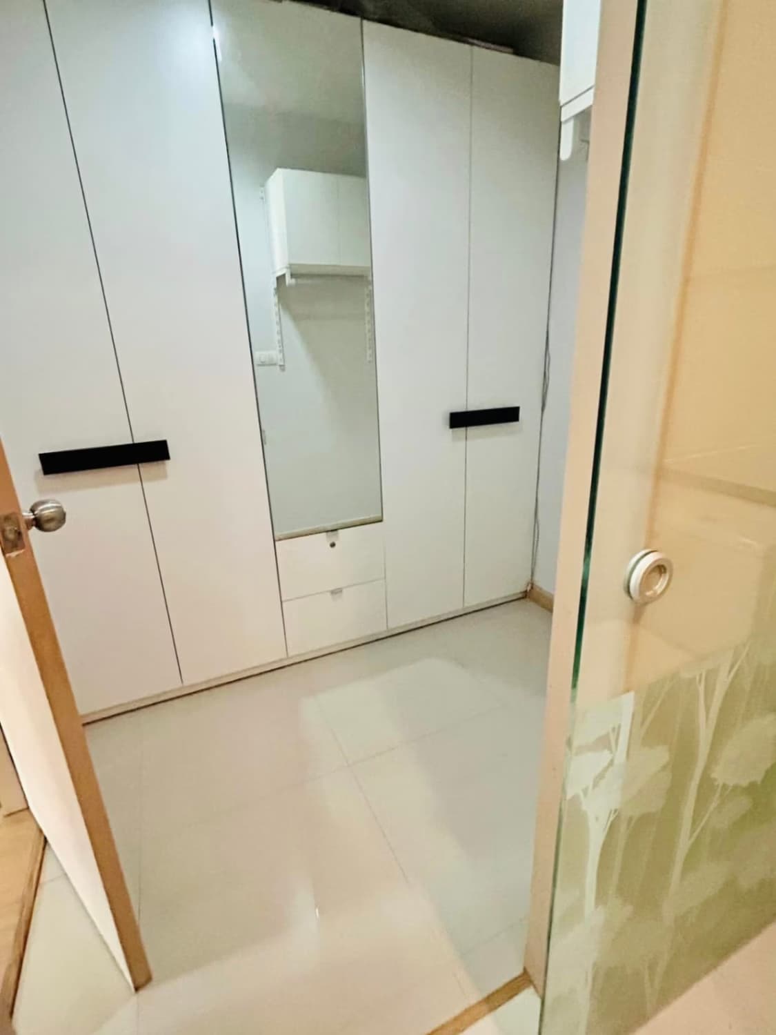 2 Bed Condo for Sale in Khlong San - Image 5