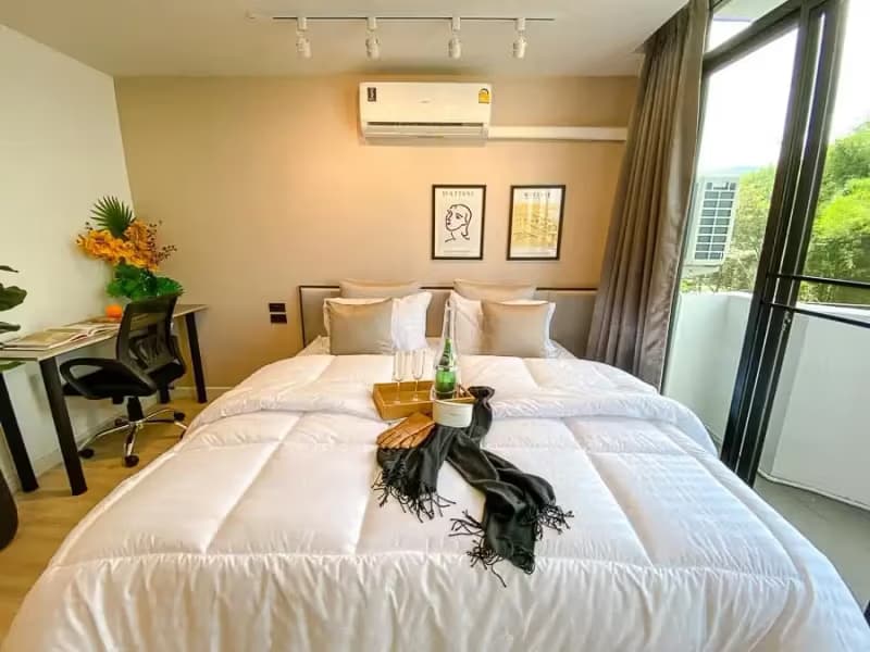 1 Bedroom Condo