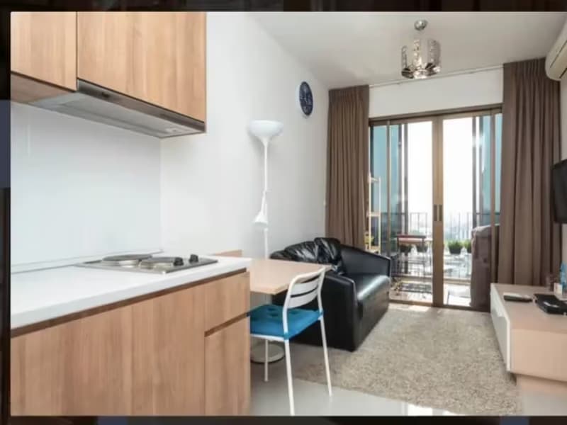 1 Bedroom Condo