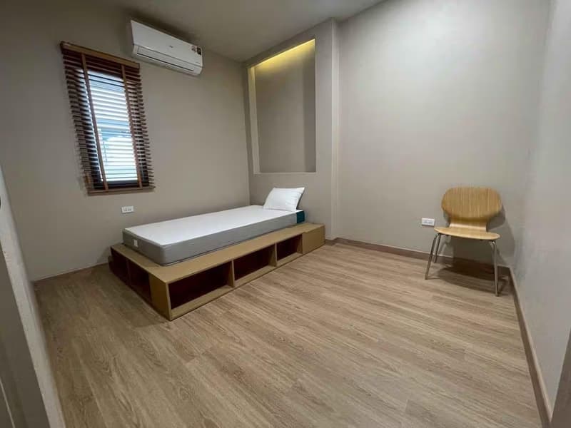 4 Bed House for Rent in Hang Dong