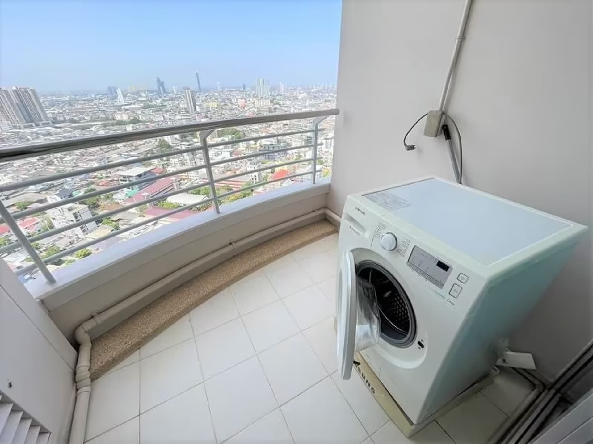 Studio for Rent in Yan Nawa, Sathon - Image 5
