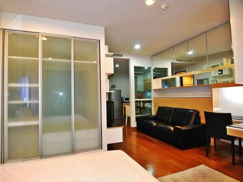  Condo for Rent at The Address Chit Lom