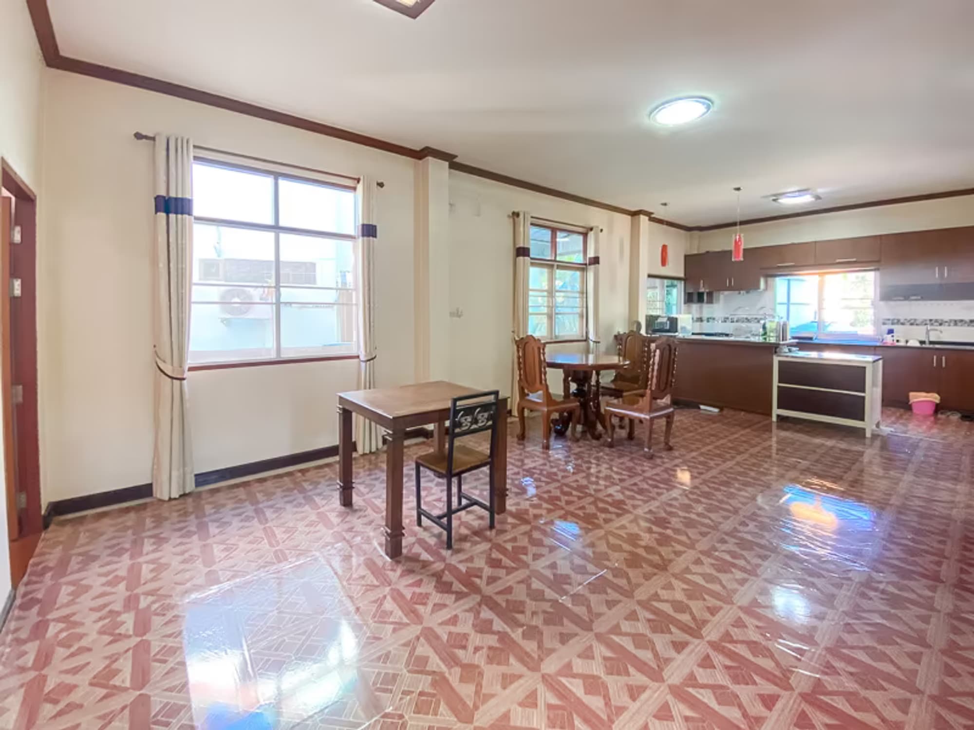 4 Bedroom House - Image 20