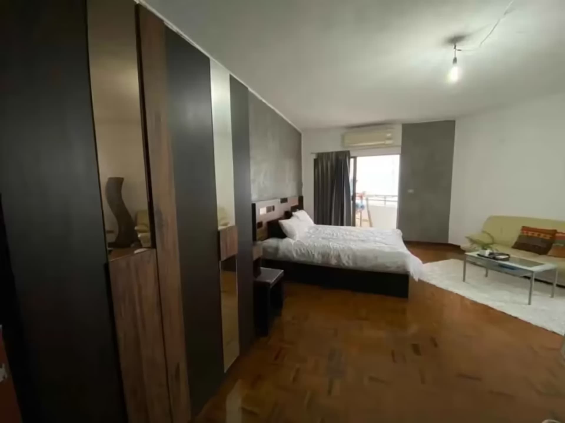 Riverside Condo - Image 8