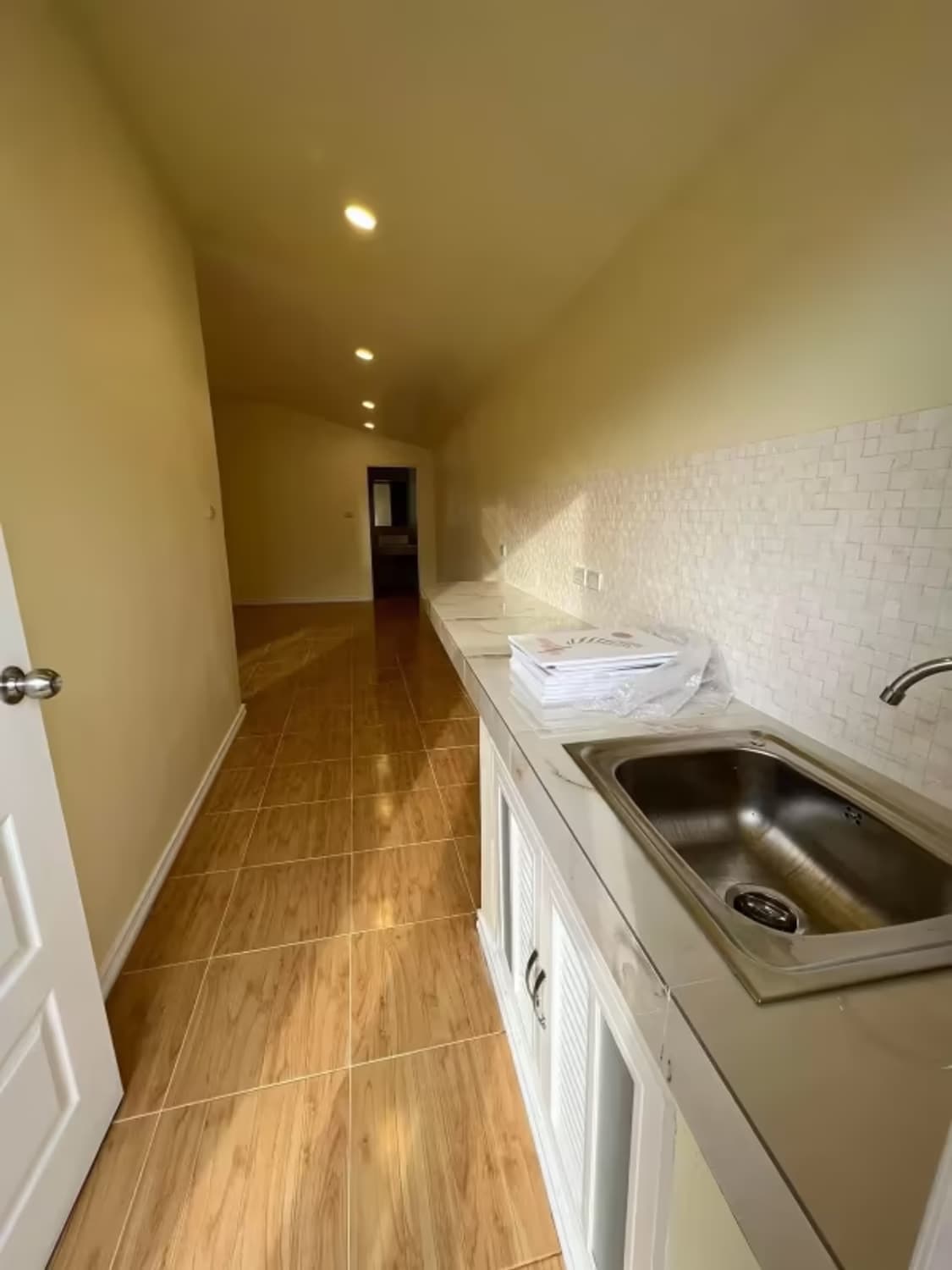 2 Bedroom House - Image 6