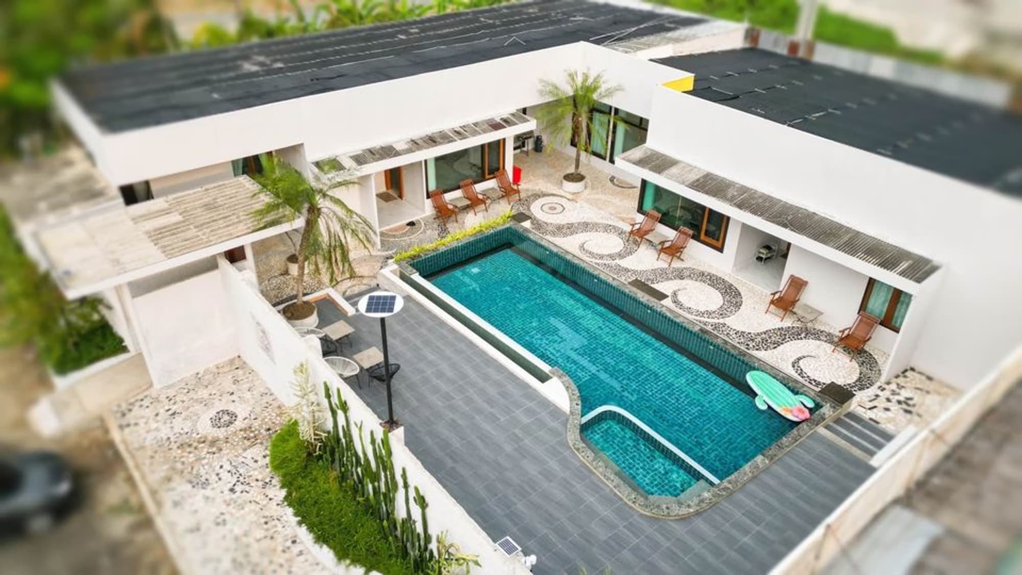 7 Bed House for Rent in San Sai - Image 2