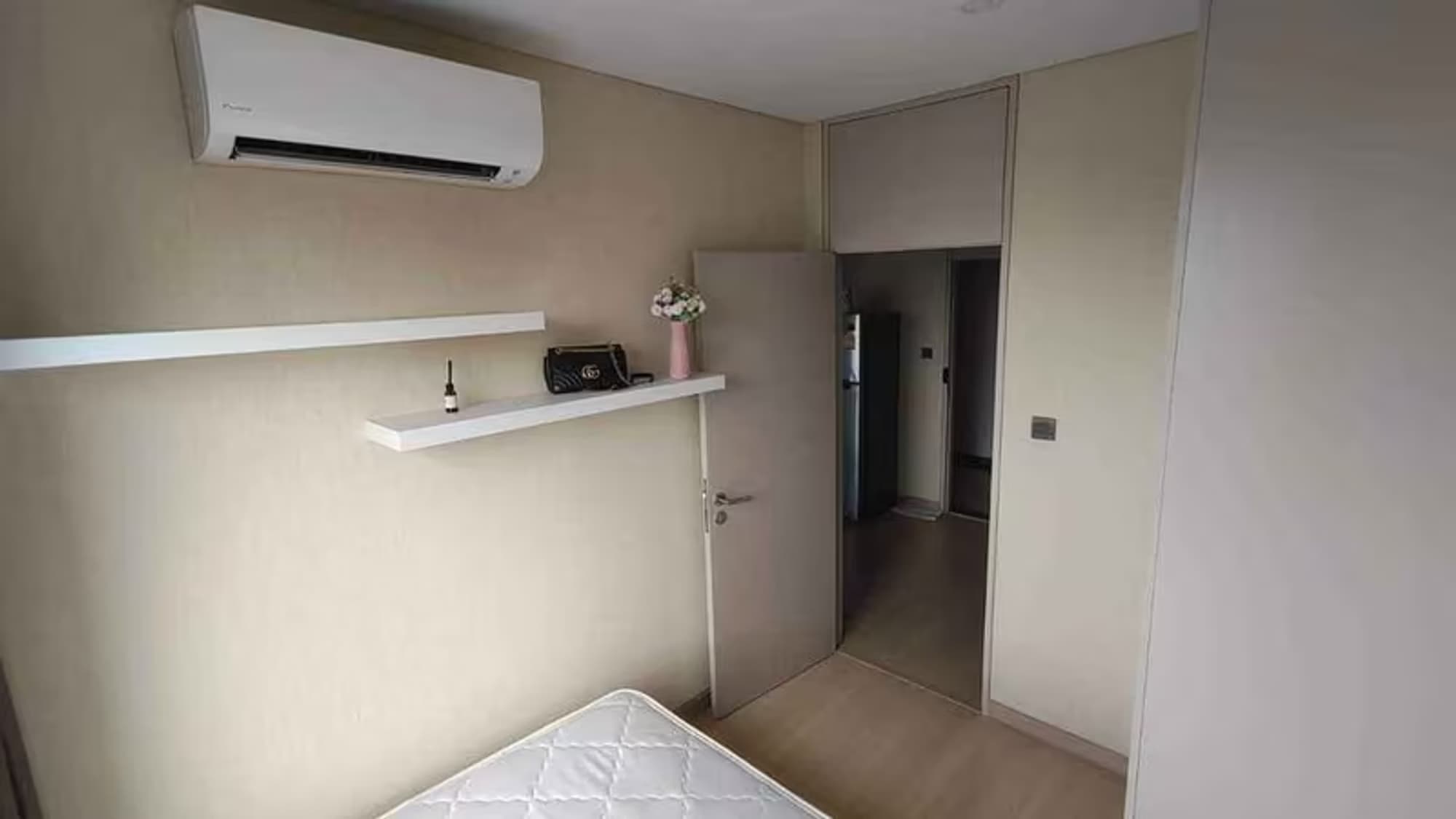 Condo for Rent at Lumpini Suites Phetchaburi-Makkasan - Image 13