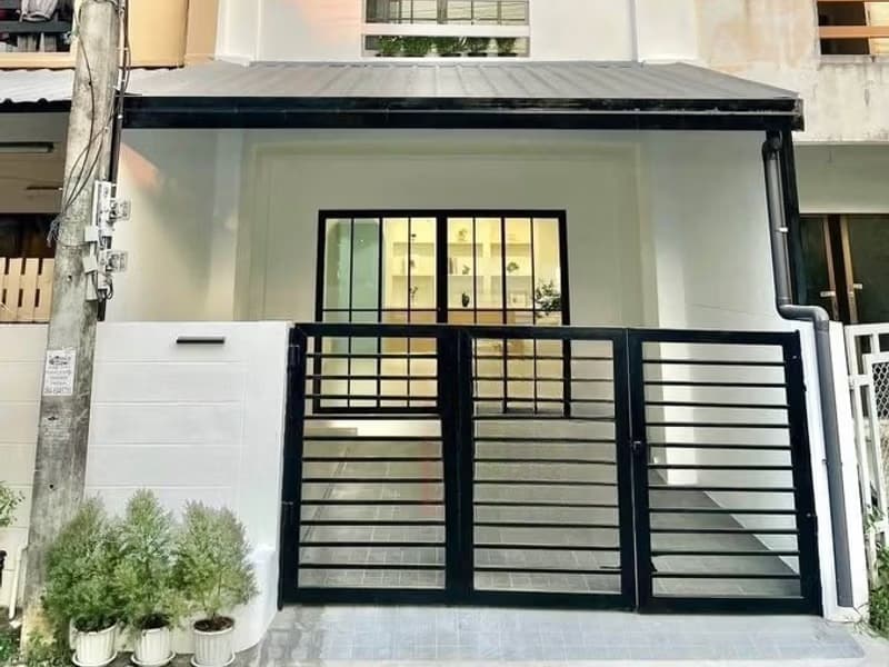 2 Bed Townhouse for Sale in Mueang Chiang Mai District