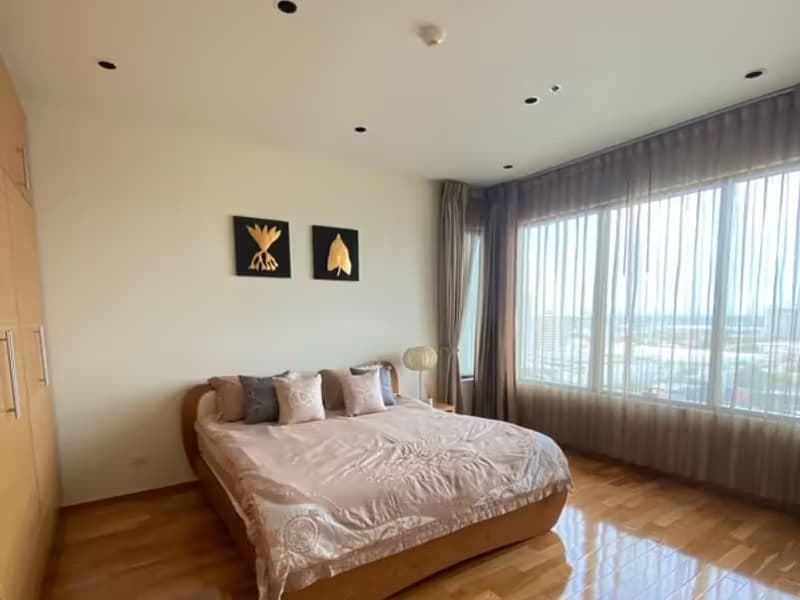 1 Bedroom Condo