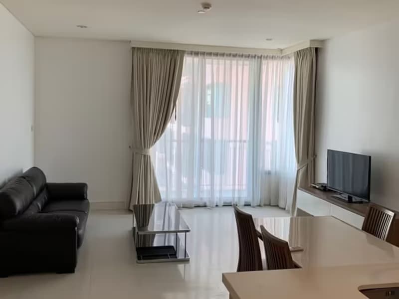 Aguston Sukhumvit 22