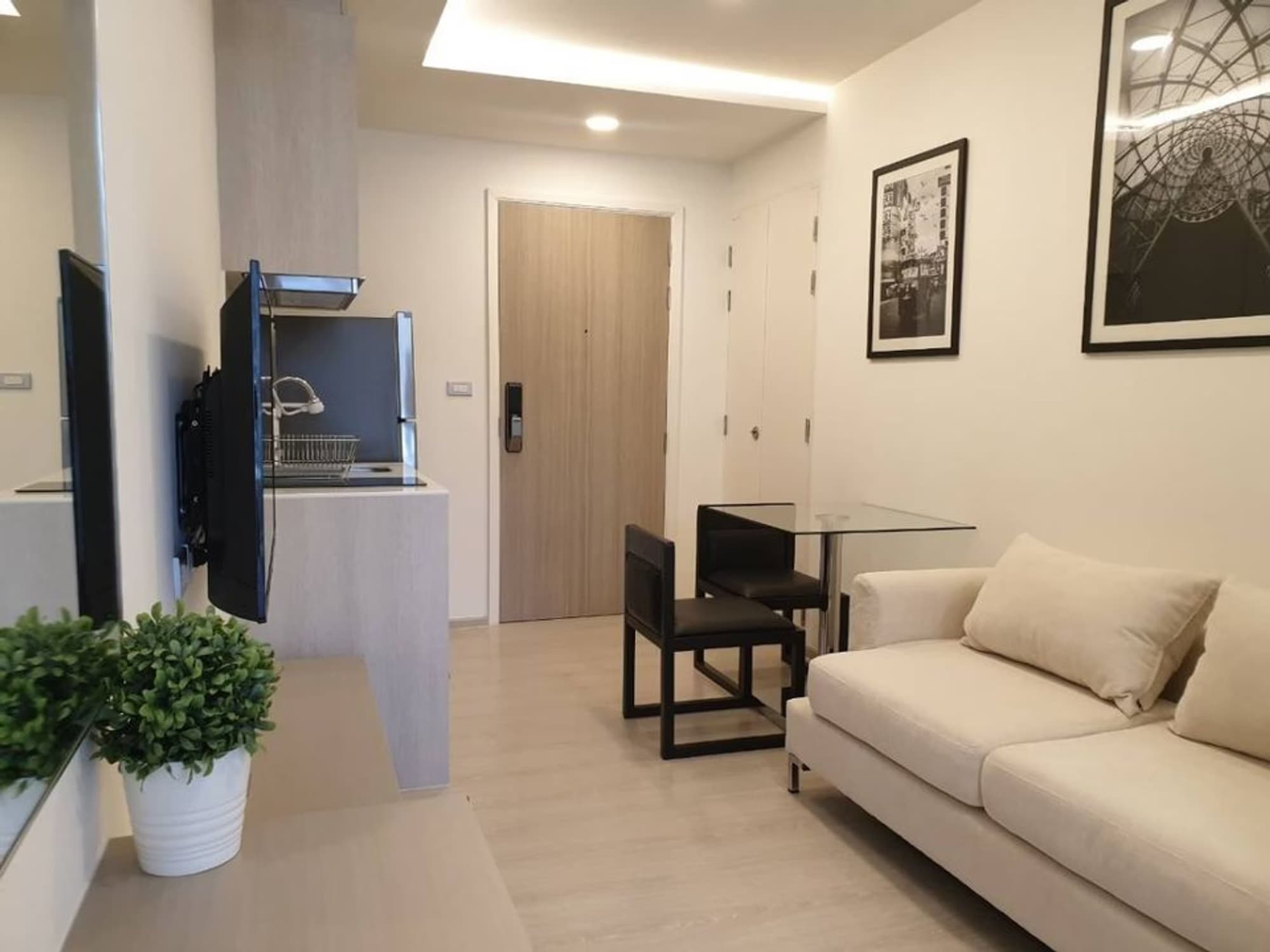1 ห้องนอน Condo สำหรับ จำหน่าย ใน คลองเตย - Image 1