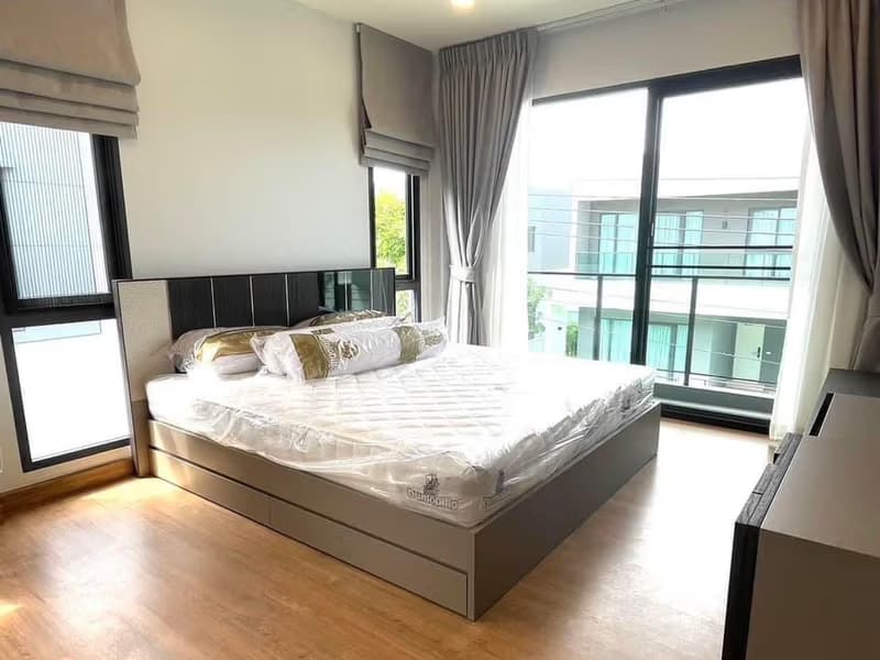 3 Bed House for Rent in Bang Phli